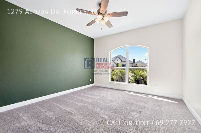 Building Photo - 1279 Altuda Dr