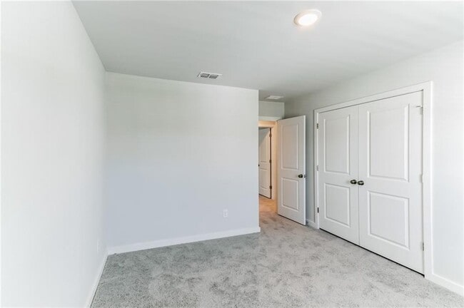 Building Photo - 727 Ruddy Dr
