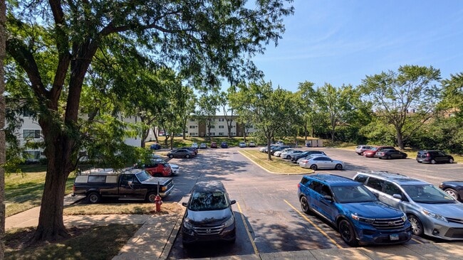 Building Photo - 2380 Discovery Dr