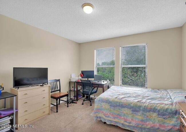 Building Photo - 5615 San Juan Ave