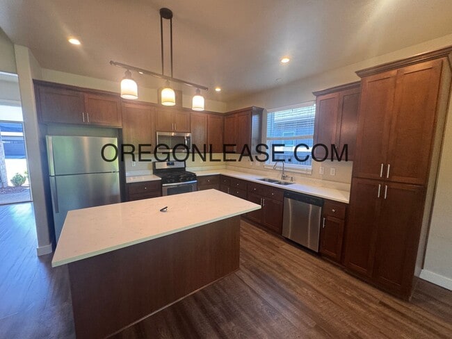 Building Photo - 3 Bedrooms | 2 Bathrooms | 1,800 Sq. Ft. |...