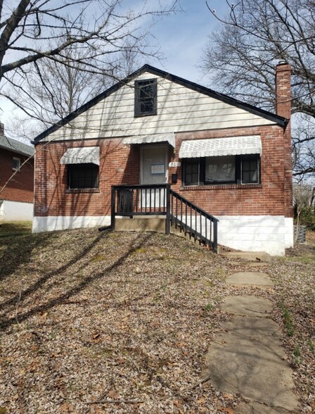 Primary Photo - 701 Carson Rd