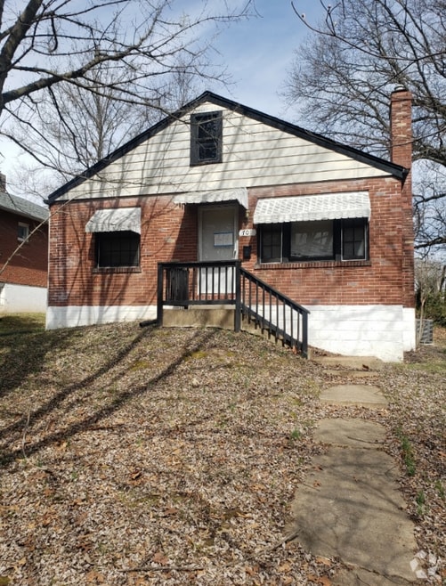 Building Photo - 701 Carson Rd
