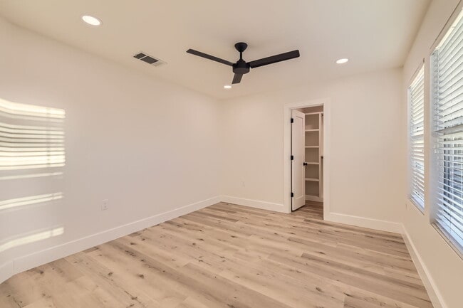 Building Photo - 1625 Anise Dr