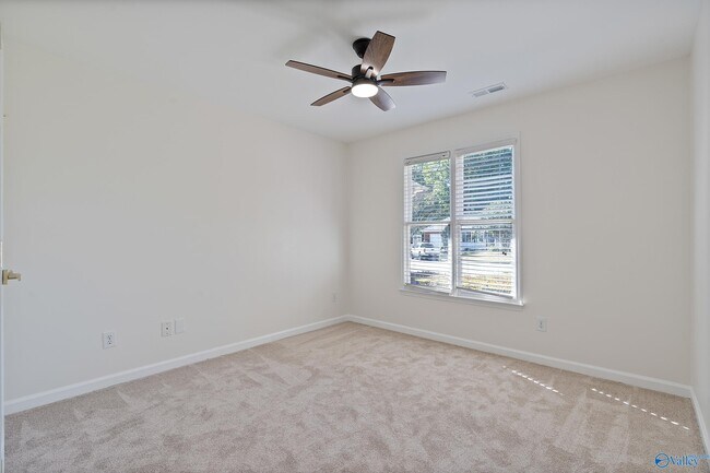Building Photo - 231 Jarrett Ln