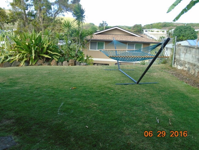 Building Photo - Pet Friendly Kailua House with Fenced Yard and A/C