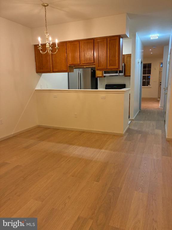 Building Photo - 46 Reading Ave