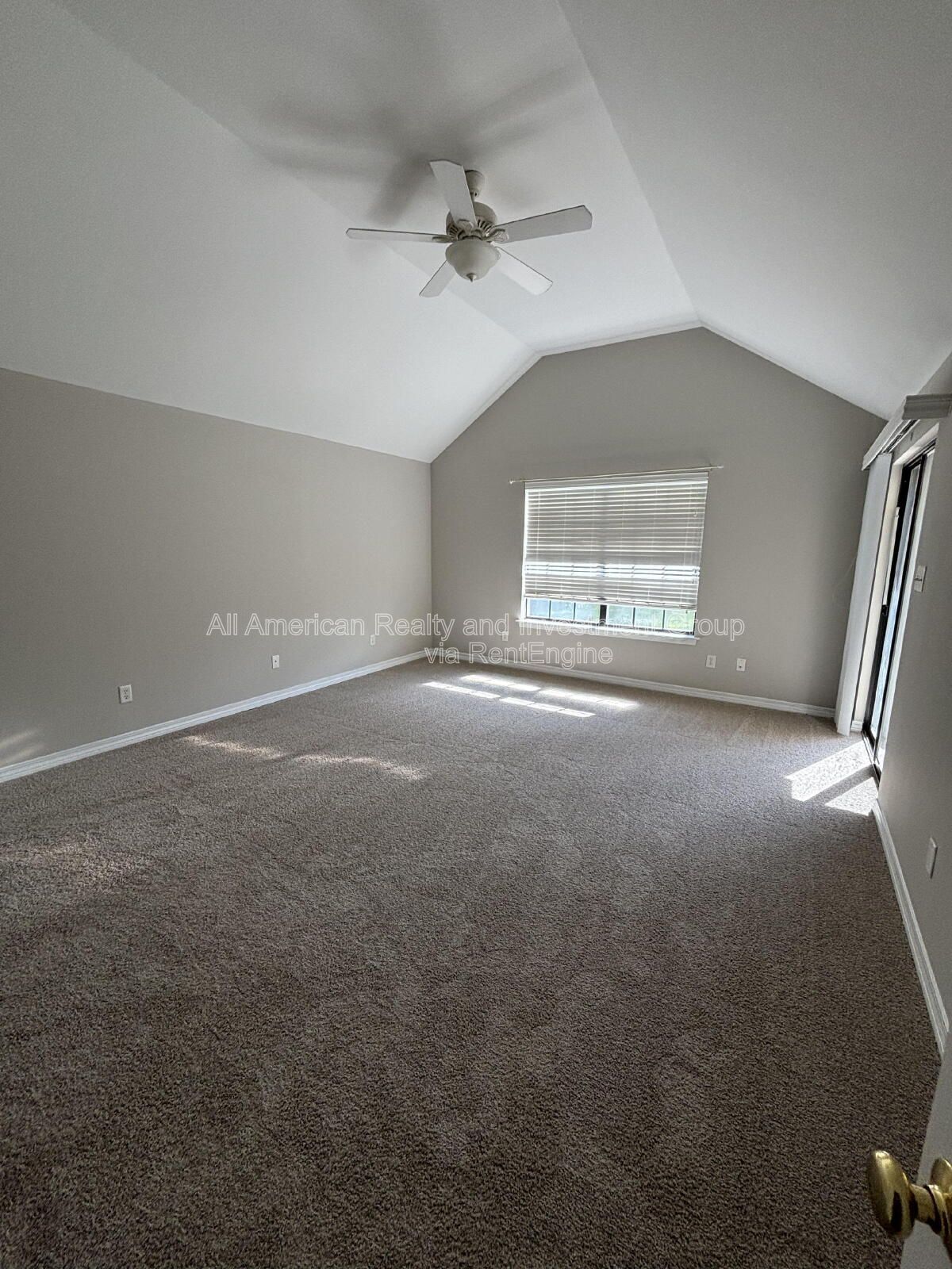 Building Photo - 148 Long Pointe Dr