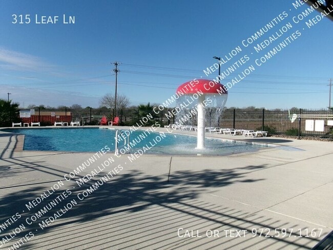 Building Photo - 315 Leaf Ln