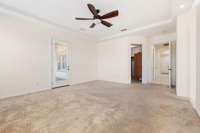 Building Photo - 145 Bellini Way
