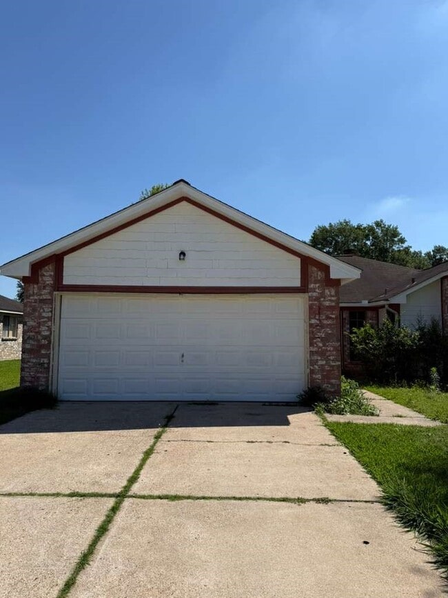 Building Photo - 1019 Western Springs Dr