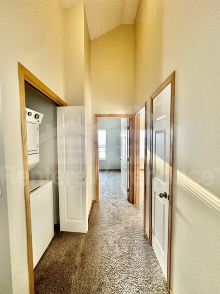 Building Photo - 1166 SE Village View Ln