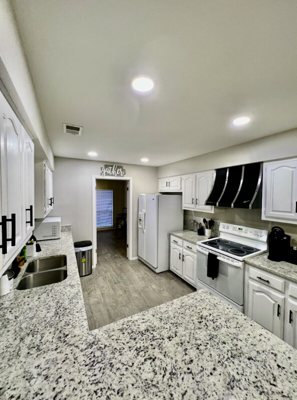 Building Photo - 550 Westoak