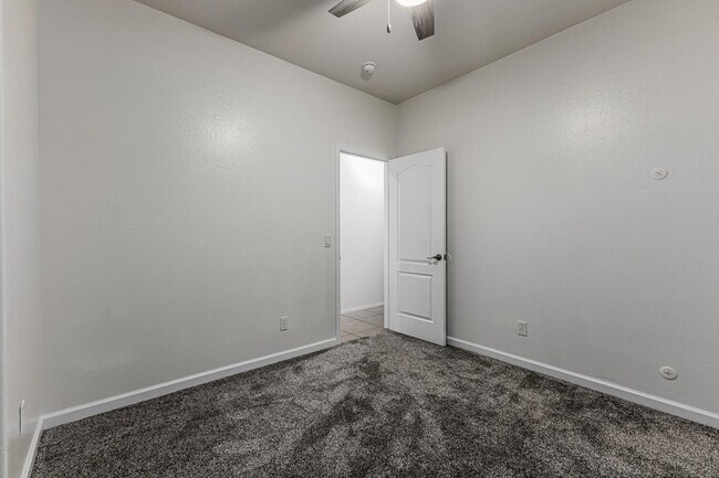 Building Photo - 20944 N 94th Ln