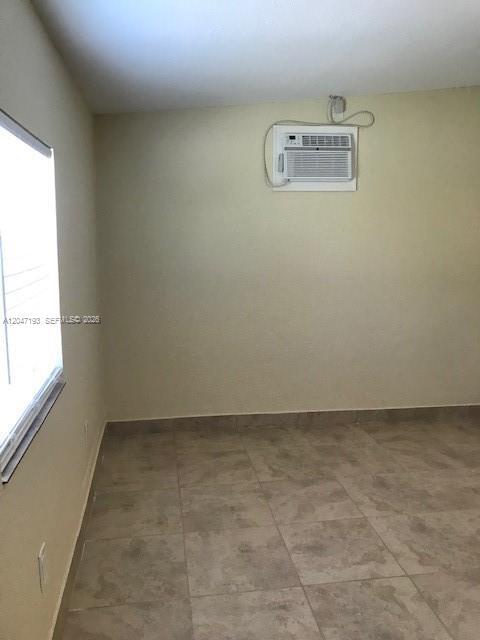 Building Photo - 1632 NE 183rd St