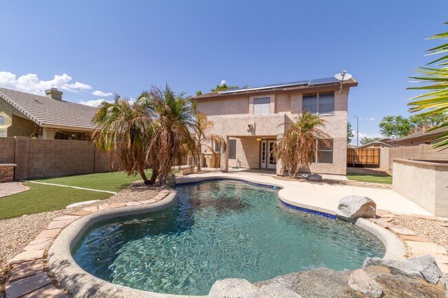 Building Photo - AMAZING 4 BED, 2.5 BATH HOME LOCATED NEAR 67TH AVE & UNION HILLS