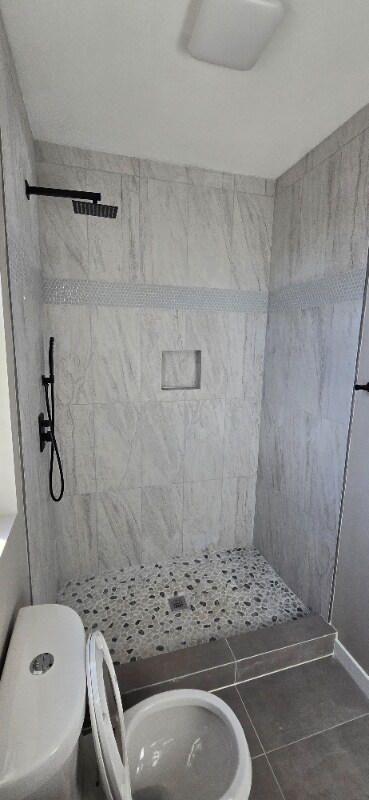 Building Photo - 10663 Encino Ave