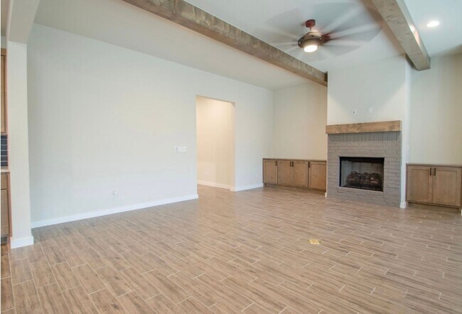 Building Photo - Gorgeous Newer Construction 4 Bedroom Home...
