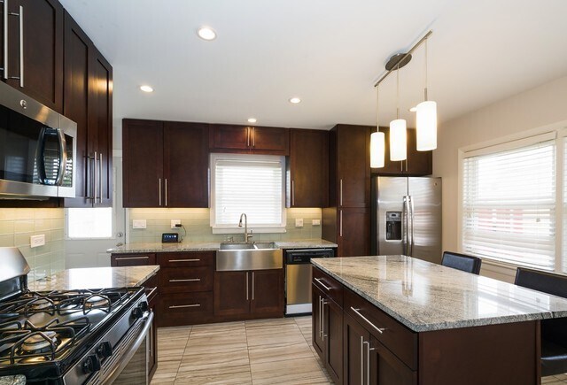 Building Photo - 8829 Oriole Ave