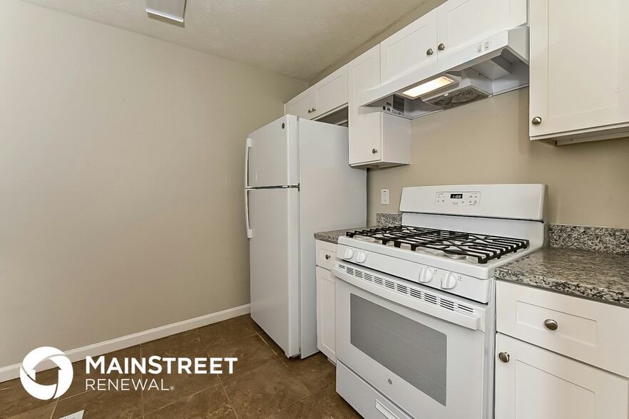 Building Photo - 7045 Birling Dr