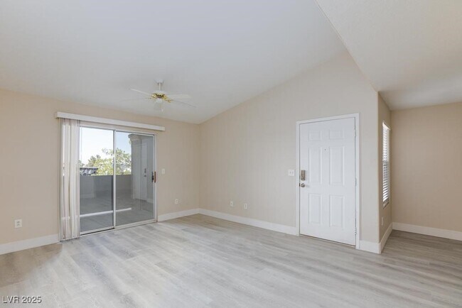 Building Photo - 555 E Silverado Ranch Blvd