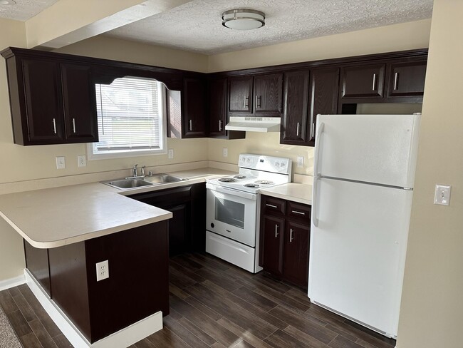 Building Photo - 1021 Excel Ct