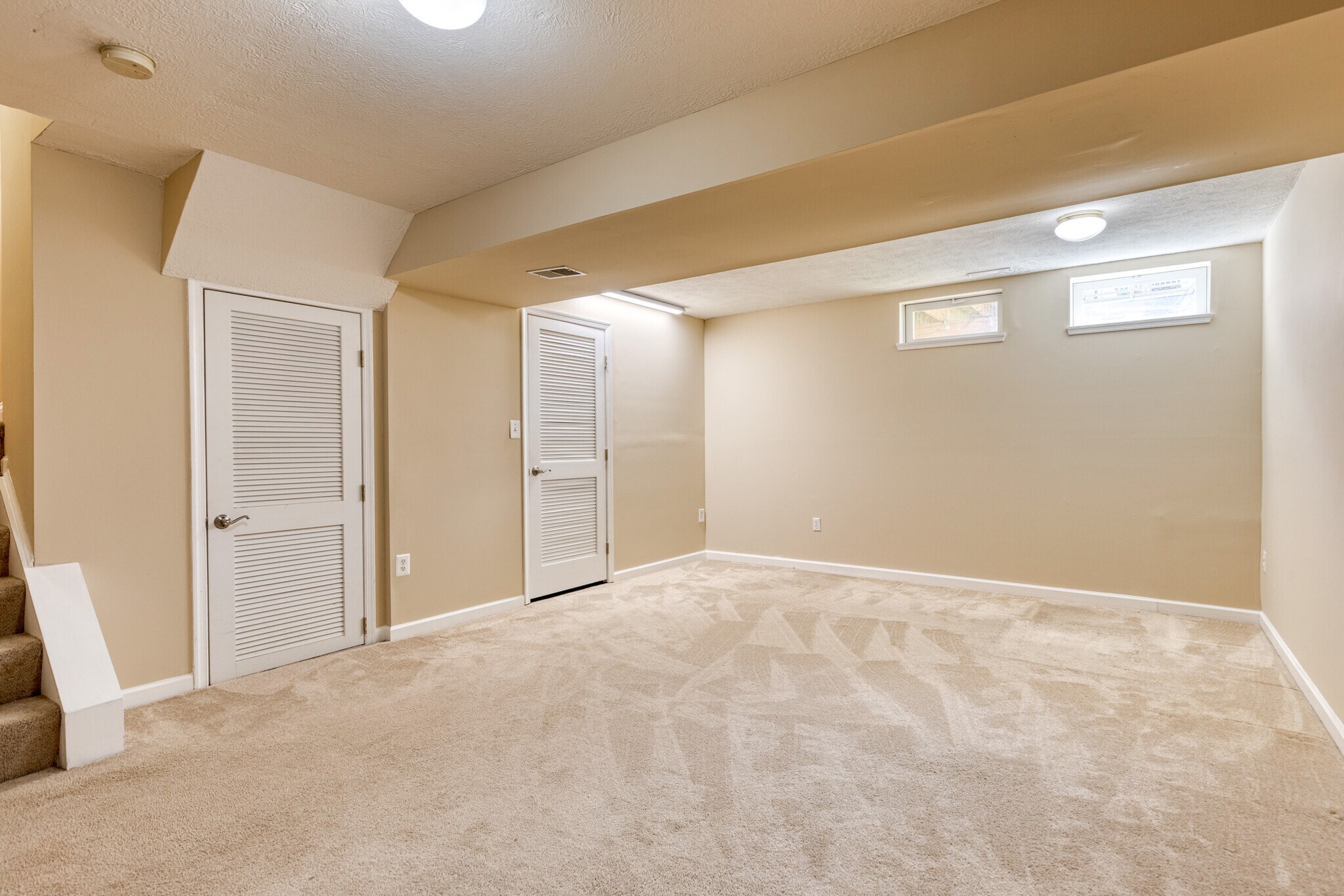 Building Photo - 490 Crestridge Way