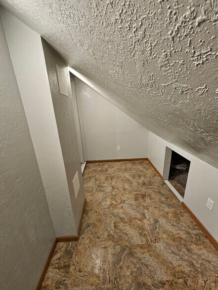 Storage Room - 802 W 11th Ave