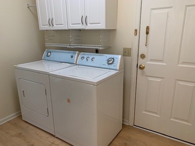 Laundry Room (view 1) - 4377 Bunker Ln