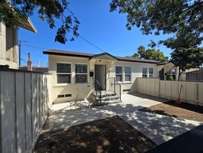 Building Photo - 2866