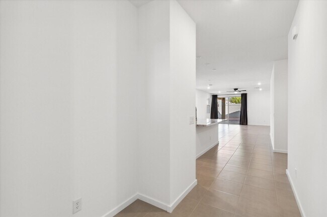 Building Photo - 12628 W Patrick Ln