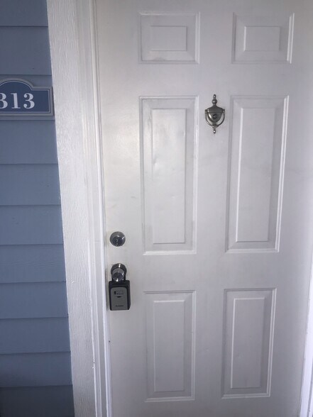 Building Photo - 709 Secret Harbor Ln