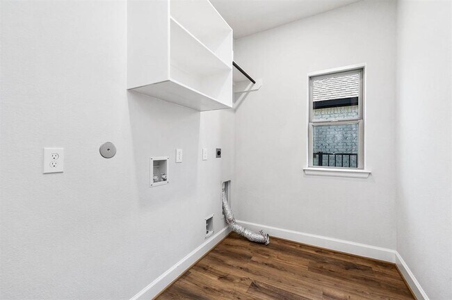 Building Photo - 21026 Camberwell Beauty Ln