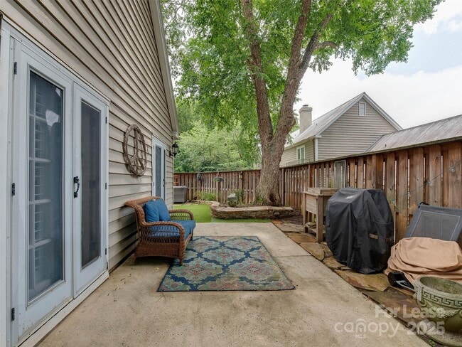 Building Photo - 3806 Selwyn Farms Ln