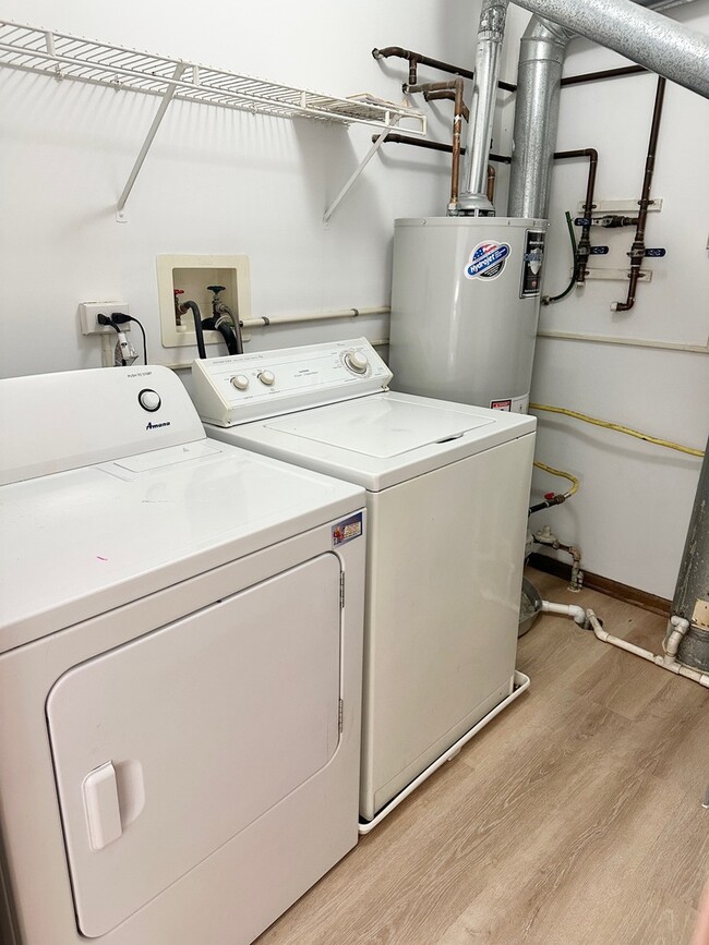 Building Photo - 125 Capella Ct