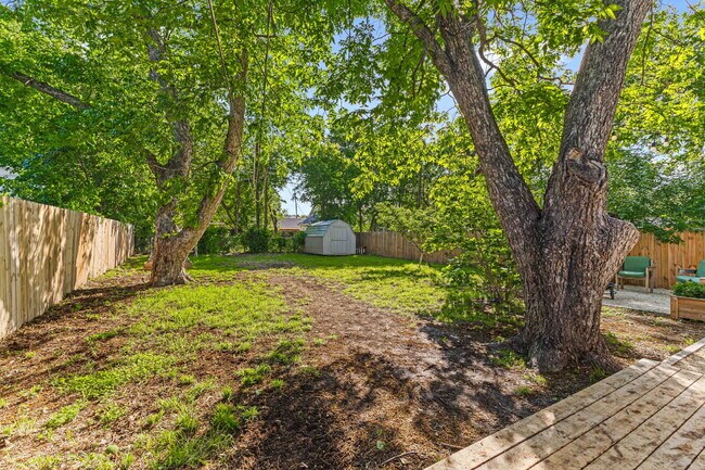 Building Photo - Timeless Charm Meets Modern Comfort in Brookview