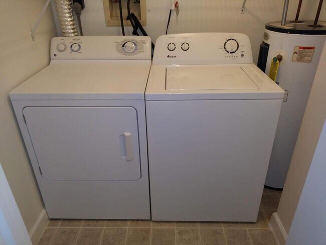 Building Photo - 480 E 5th Ave