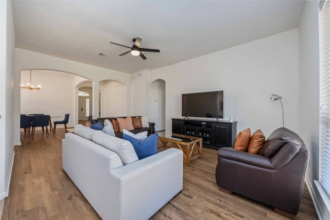 Building Photo - 11718 Fortune Park Dr