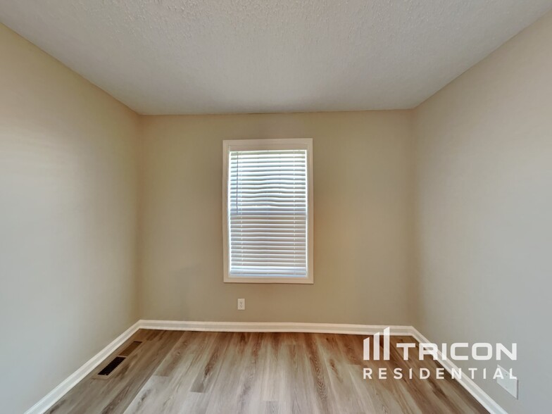 Building Photo - 2432 Egret Dr