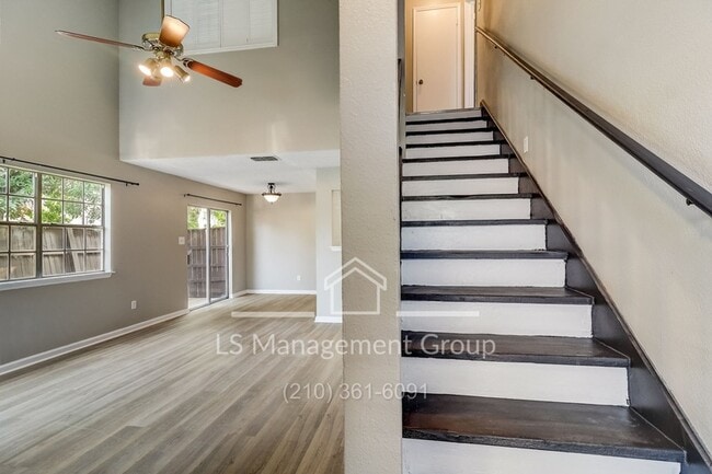 Building Photo - 7523 Oak Chase