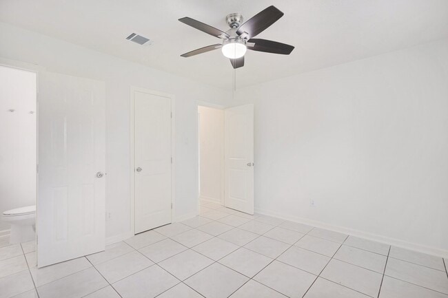 Building Photo - 1303 Gamma St