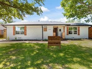 Primary Photo - 544 E Spring Valley Rd