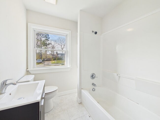 Building Photo - 6534 Worthington Rd