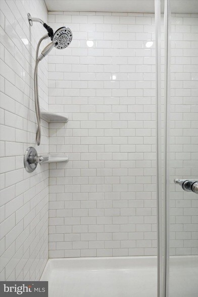 Building Photo - 2308 E Allegheny Ave