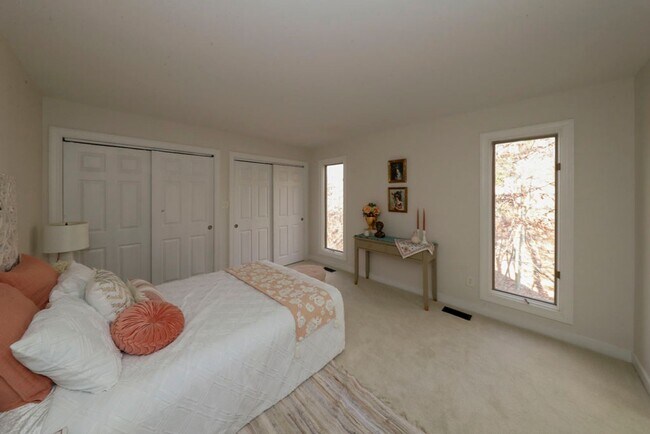 Building Photo - Luxury Kingsmill Treehouse Retreat | 7BR Custom Home with Private Suite