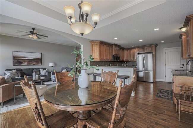 Building Photo - 5029 Woodstock Ct