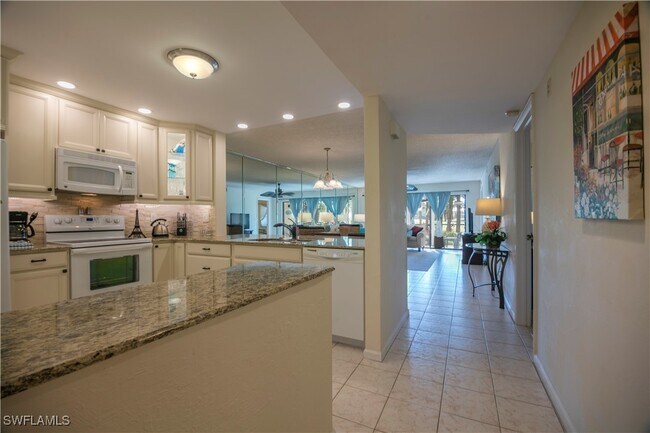 Building Photo - 5741 Deauville Cir