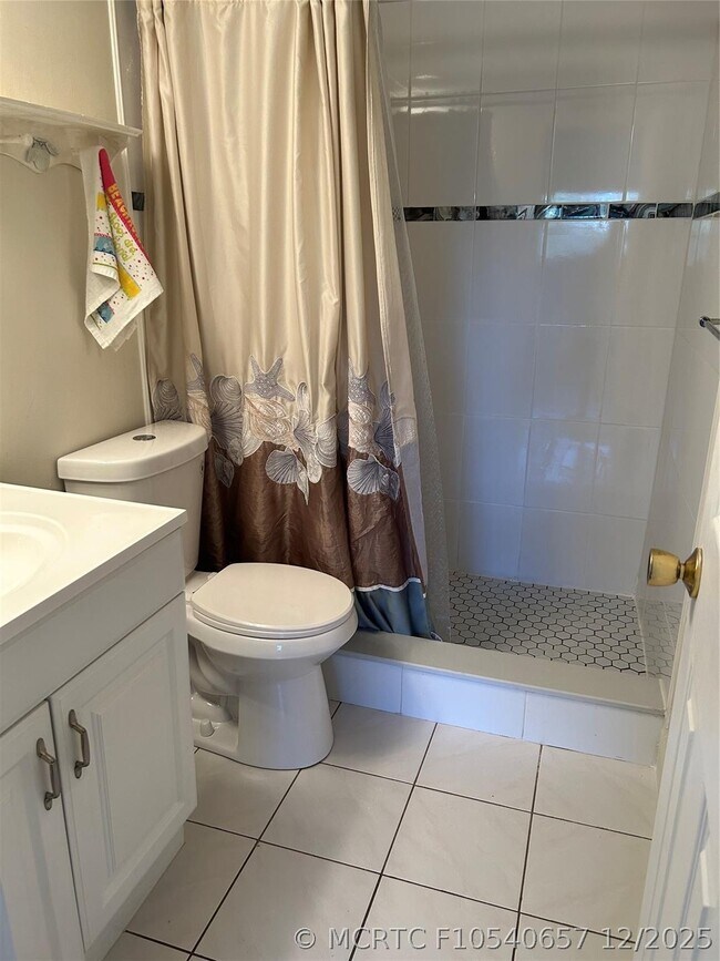 Building Photo - 7807 Golf Cir Dr