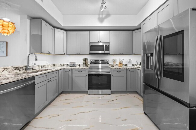 Building Photo - 605 Kemp St