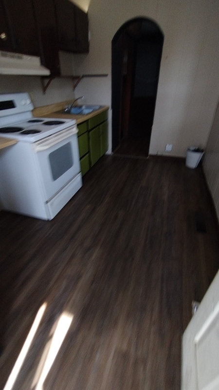 Building Photo - 226 Beaver Ave NE